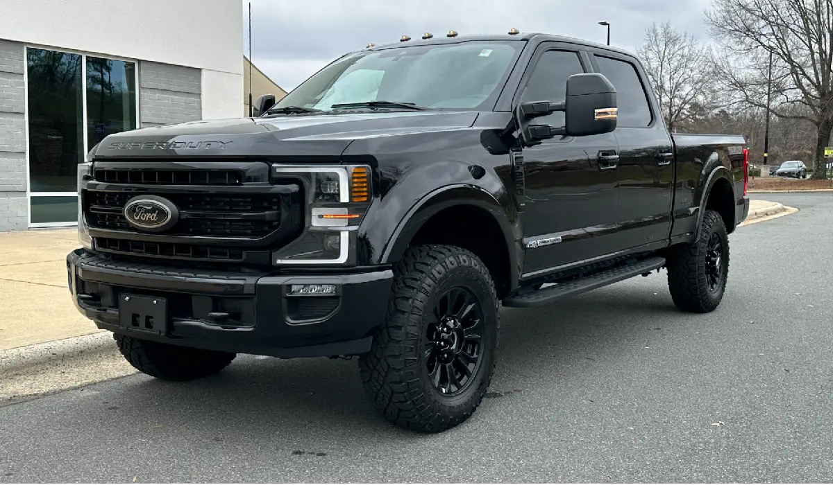 Ford - F-450 Super Duty Platinum - Best Pick-up Truck Rentals - Best Preowned Pick-up Truck - Exclusive Concierge Club.webp